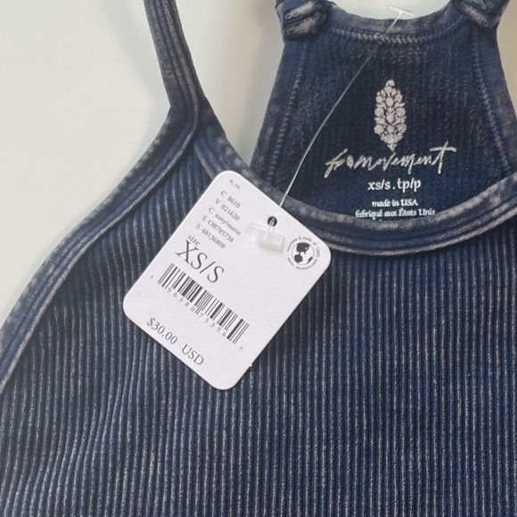 Free People Happiness Runs Crop Tank Perfect for yoga or Pilate - Picture 4 of 7